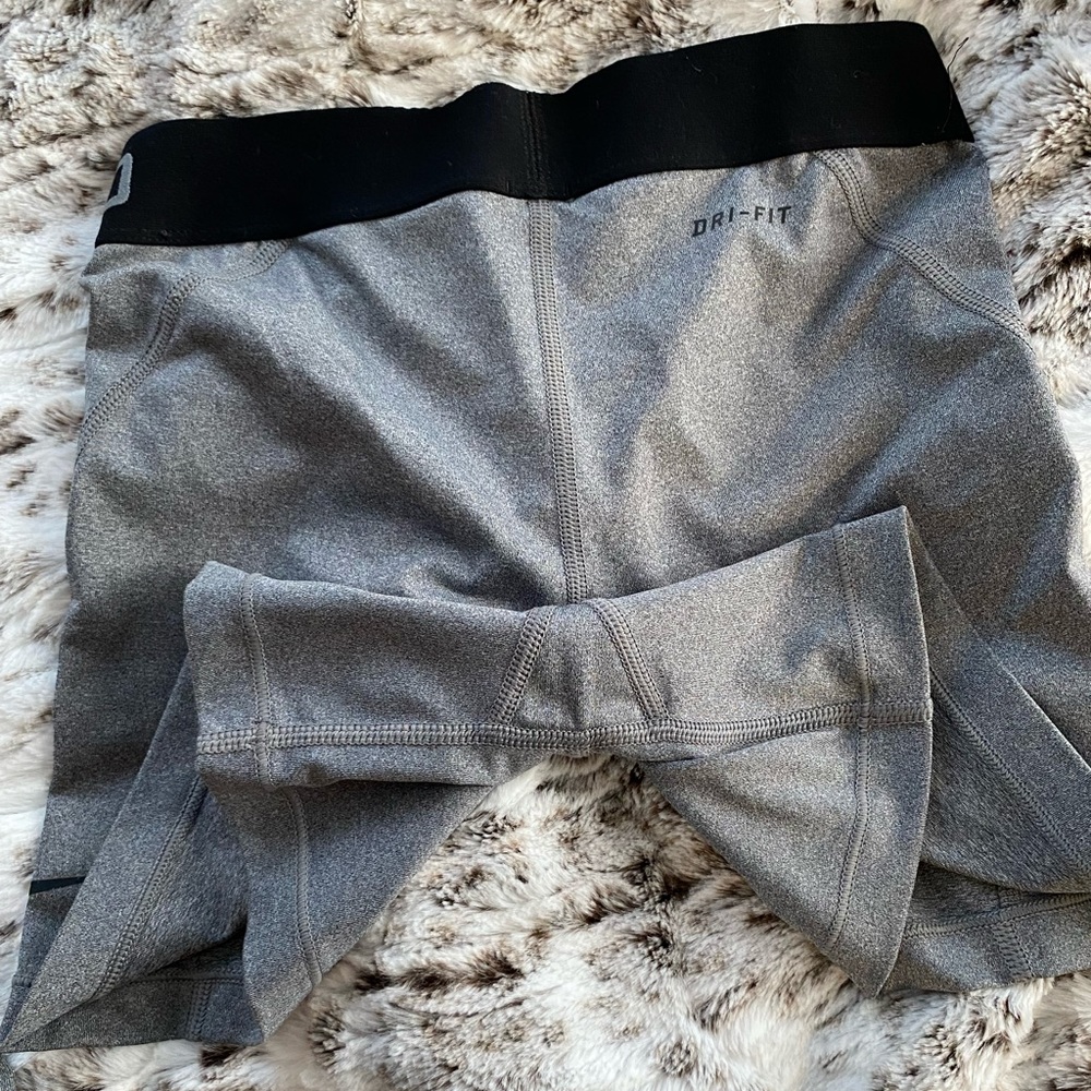 NIKE DRY FIT SHORTS - Picture 6 of 6